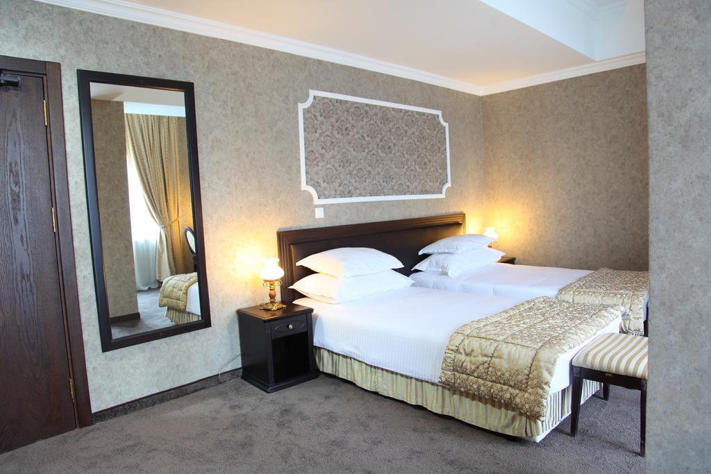 Deluxe Doppel-/Zweibettzimmer